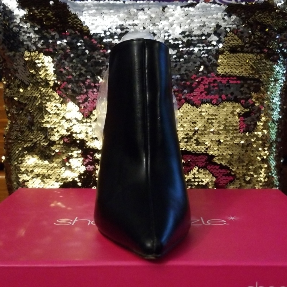 Heels - Picture 2 of 4